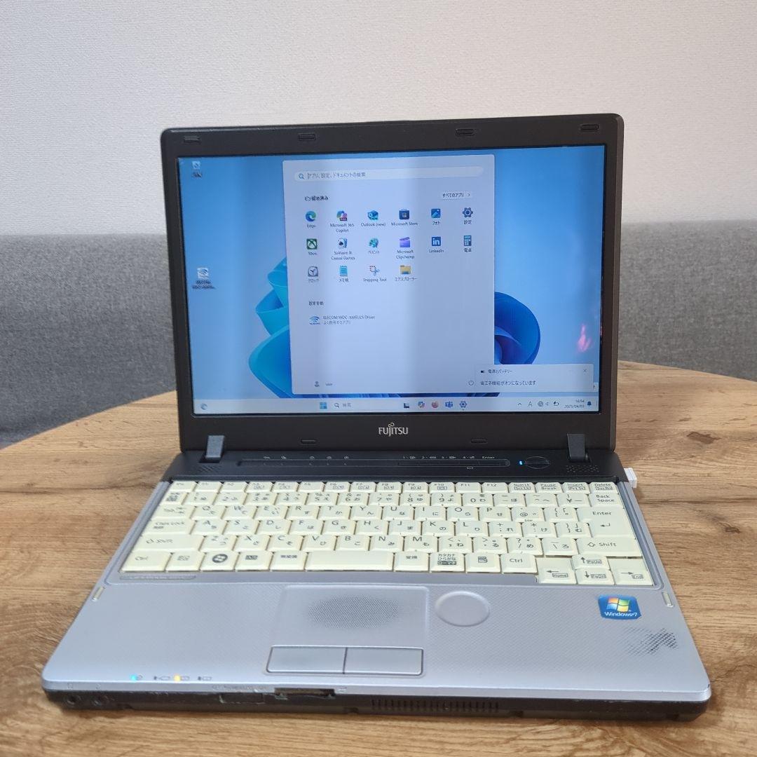 【メモリ8GB SSD128GB】 FUJITSU LIFEBOOK P771C
