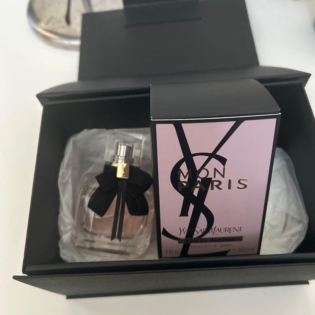 Yves saint Laurent モンパリオーデパルファム