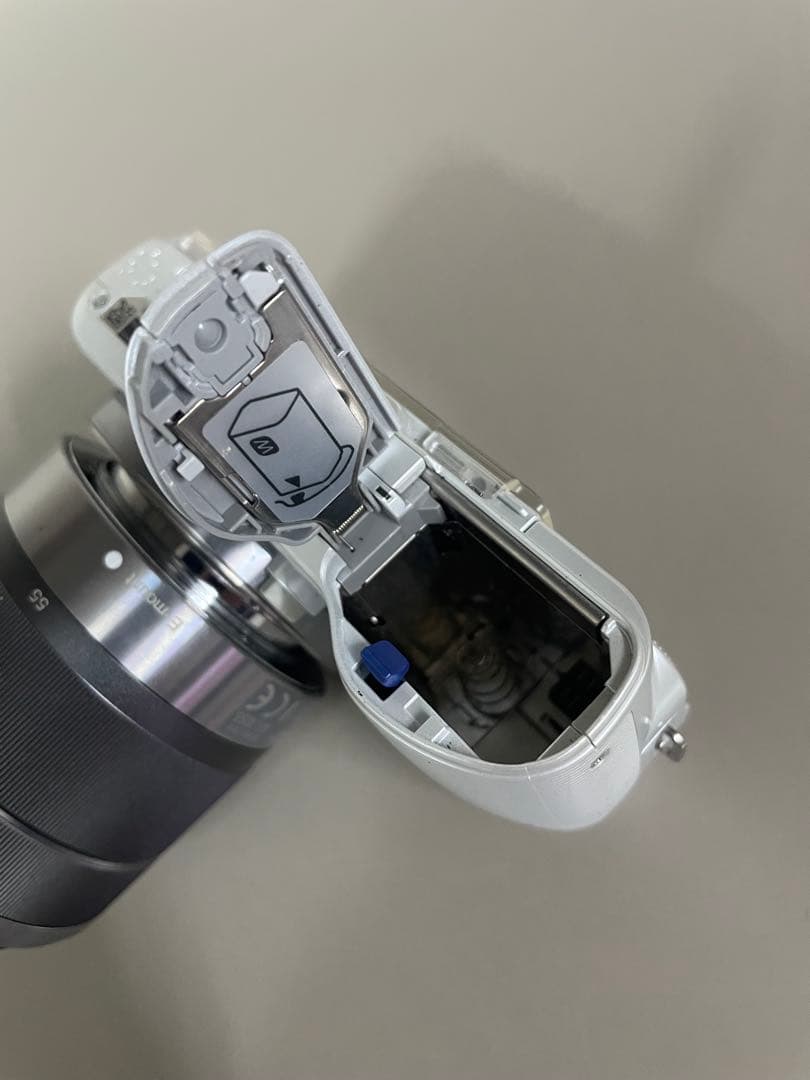 美品 SONY α NEX-N3 ミラーレス デジカメ 一眼レフ ホワイト