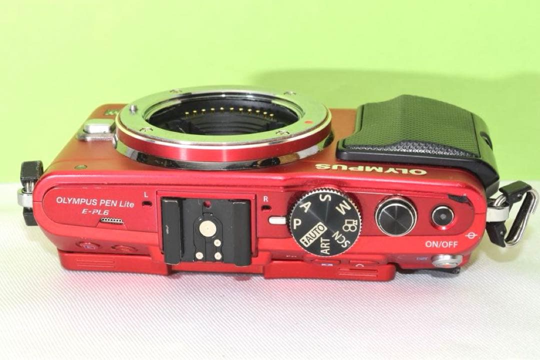 OLYMPUS E-PL6 レッド　☆送料無料☆