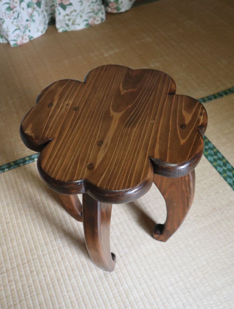 お花のスツール　吉野杉　手作り　奈良