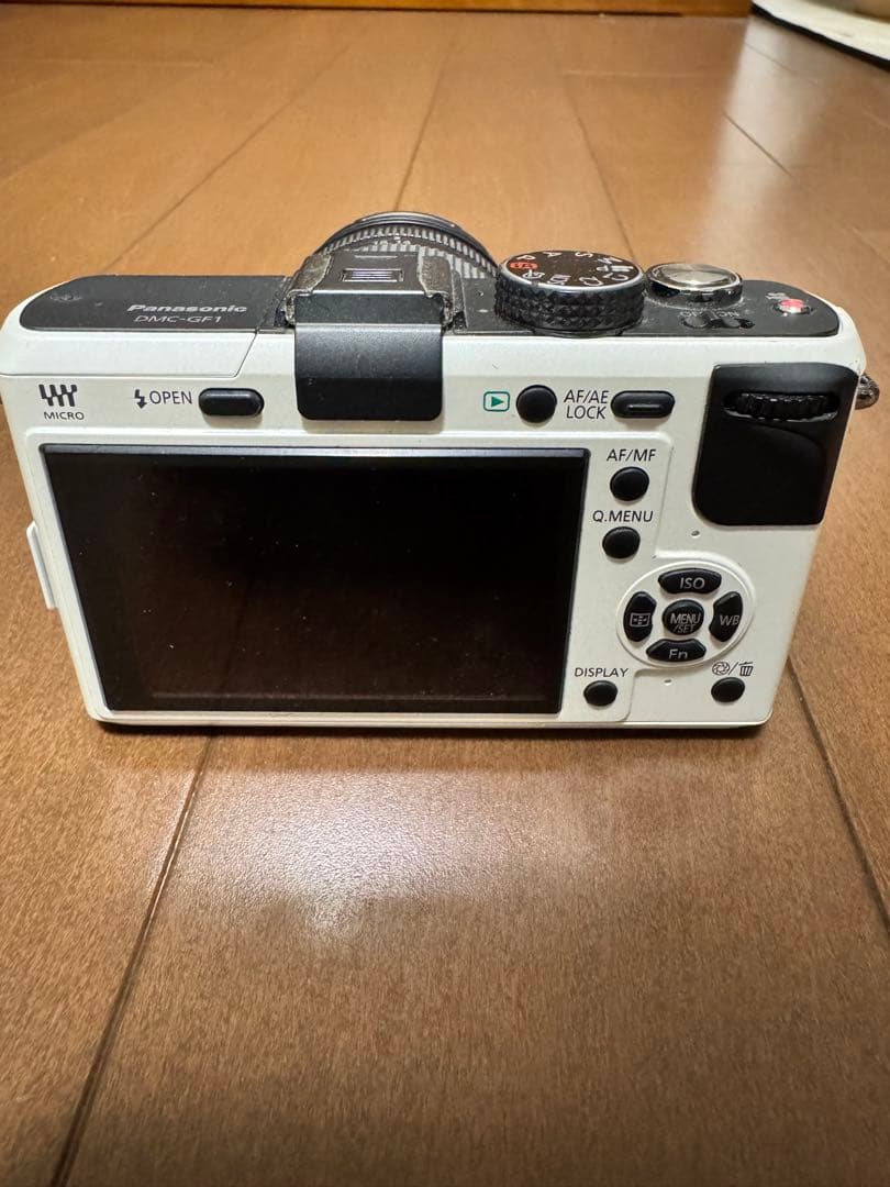 Panasonic LUMIX カメラ　白　GF1