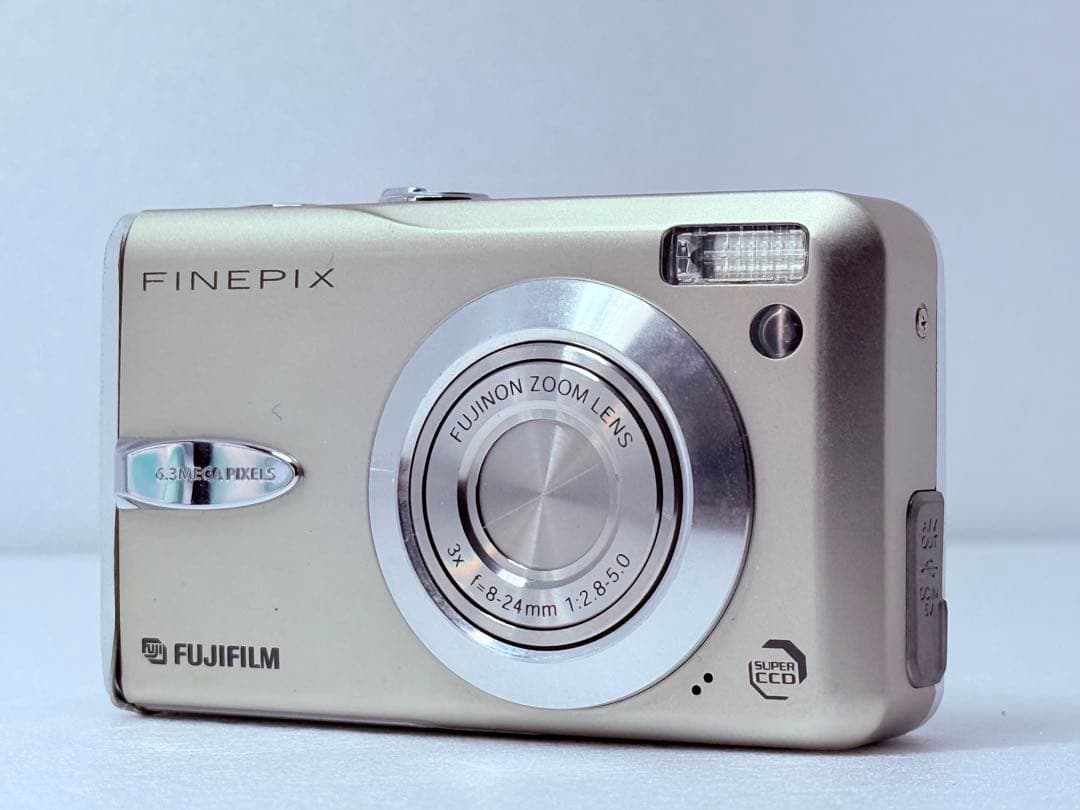 Fujifilm FinePix F30 コンパクトデジカメ 動作確認済