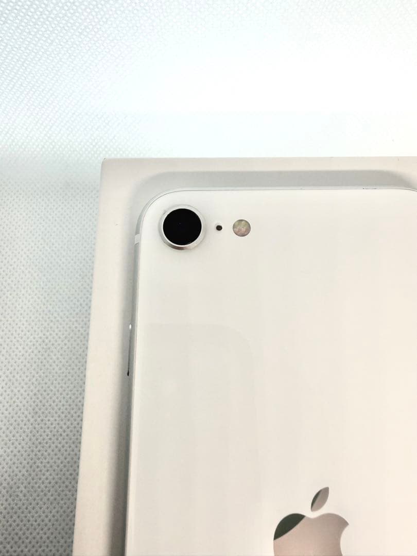 【極美品】iPhoneSE2 128GB ホワイト SIMフリー