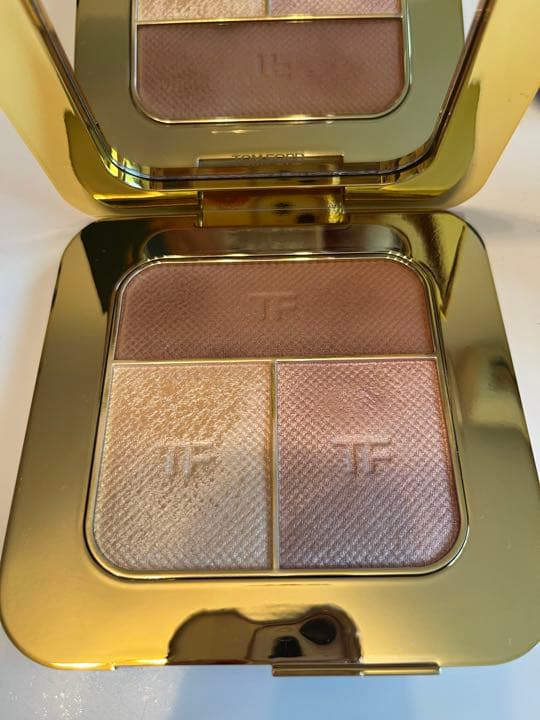 TomFord Beauty フェースパウダー 03A