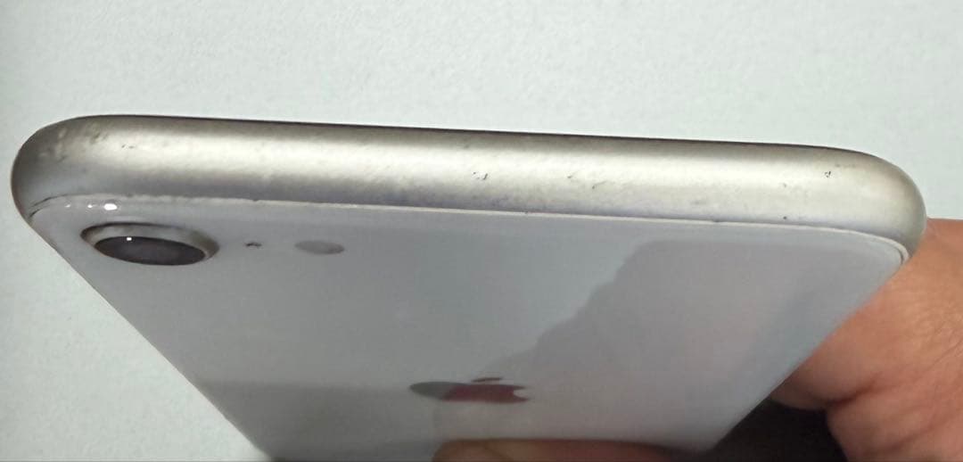 v*a様 Apple iPhone SE2 本体 1台