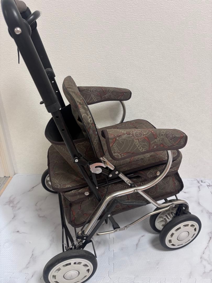 美品　SATSUKI サツキ　シルバーカー　歩行器　介護