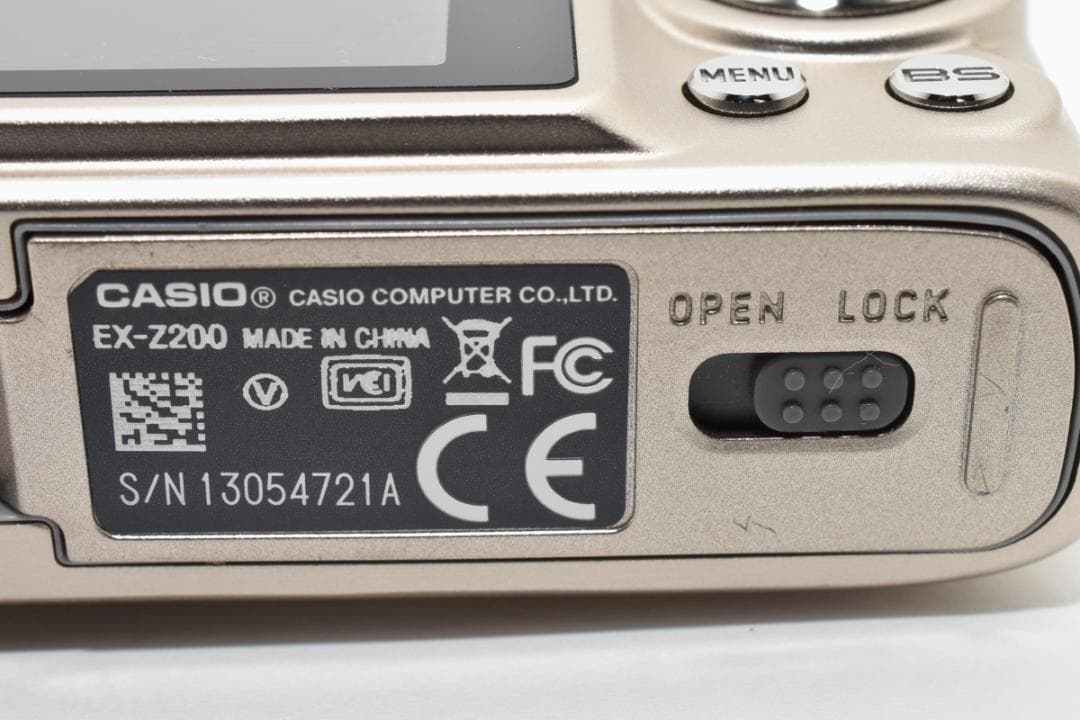 《 美品 》カシオ　CASIO EXILIM EX-Z200 ゴールド　動作OK