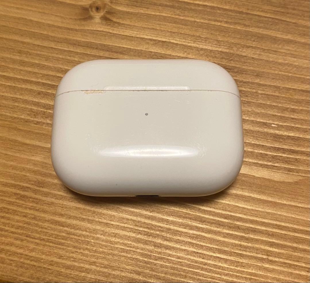【送料無料】AirPods Pro ホワイト 充電ケース付き