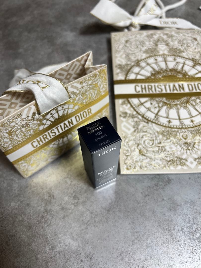即完売！Dior フォーエバー リキッド シークイン100