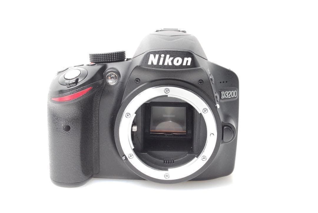 ✨NIKON D3200✨ダブルレンズ✨シャッター数3333✨入門モデル✨ニコン