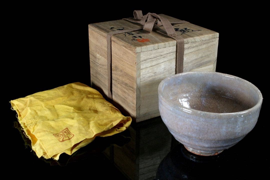 M11-4 古美術品 萩焼 萩窯 泉流窯 吉賀大眉 萩茶碗 共箱 茶道具