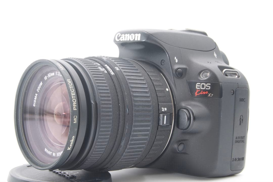 Canon EOS Kiss X7 レンズキット　カメラケース付　一眼レフカメラ