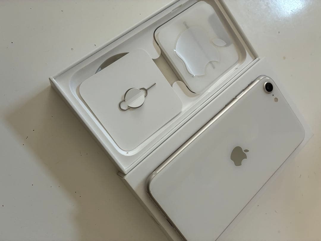 iPhone SE(第3世代) SIMフリー
