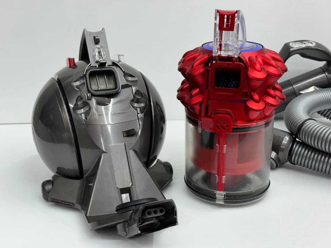 中古美品　動作保証　ダイソン　掃除機　ダスト　ホース セット　本体　赤　CY24