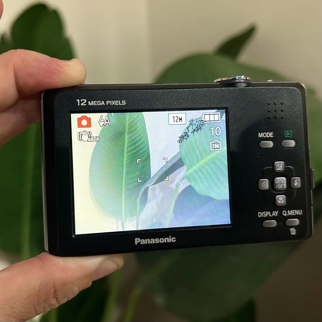 美品 Panasonic LUMIX DMC-FP1 ブラック 黒 デジカメ