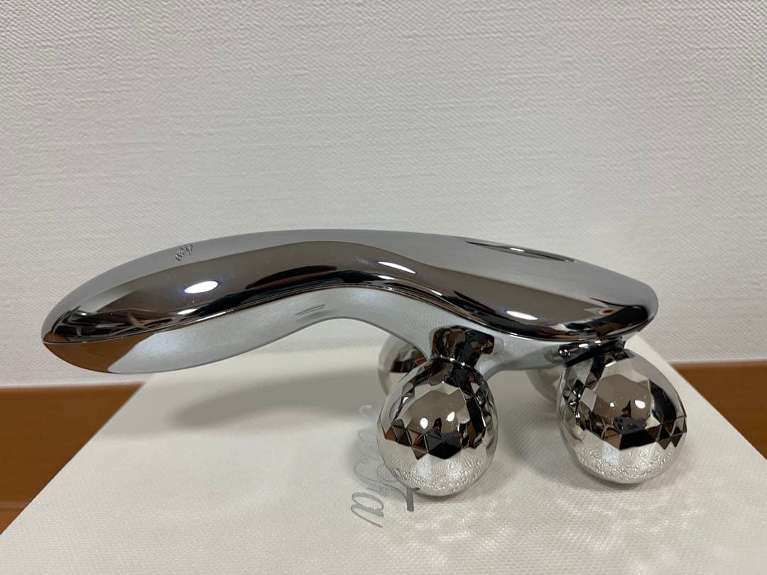 美品 ReFa リファカラット4 美顔ローラー 美顔器 31,680円→85%引