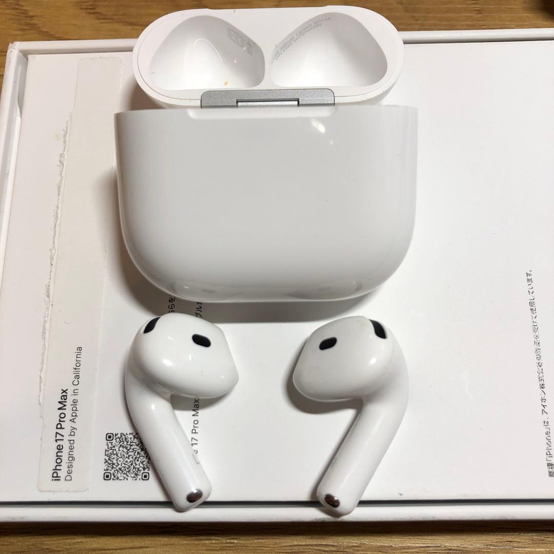 Apple AirPods 第4世代　　アクティブノイズキャンセリングなし