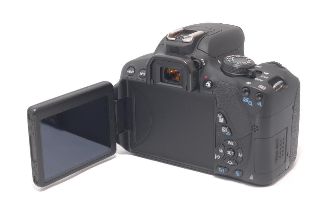 ⭐️バリアングル液晶搭載⭐️Canon Kiss X7i キャノン　デジタル一眼