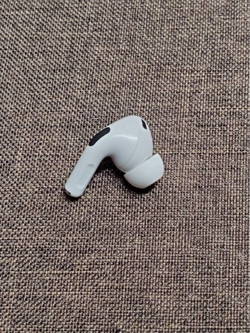 右耳 Apple AirPods Pro 第2世代 正規品 片耳080