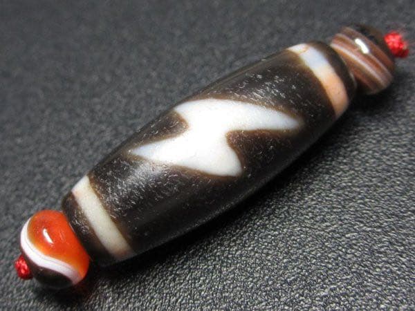 赤朱砂・閃電五眼天珠 31mm