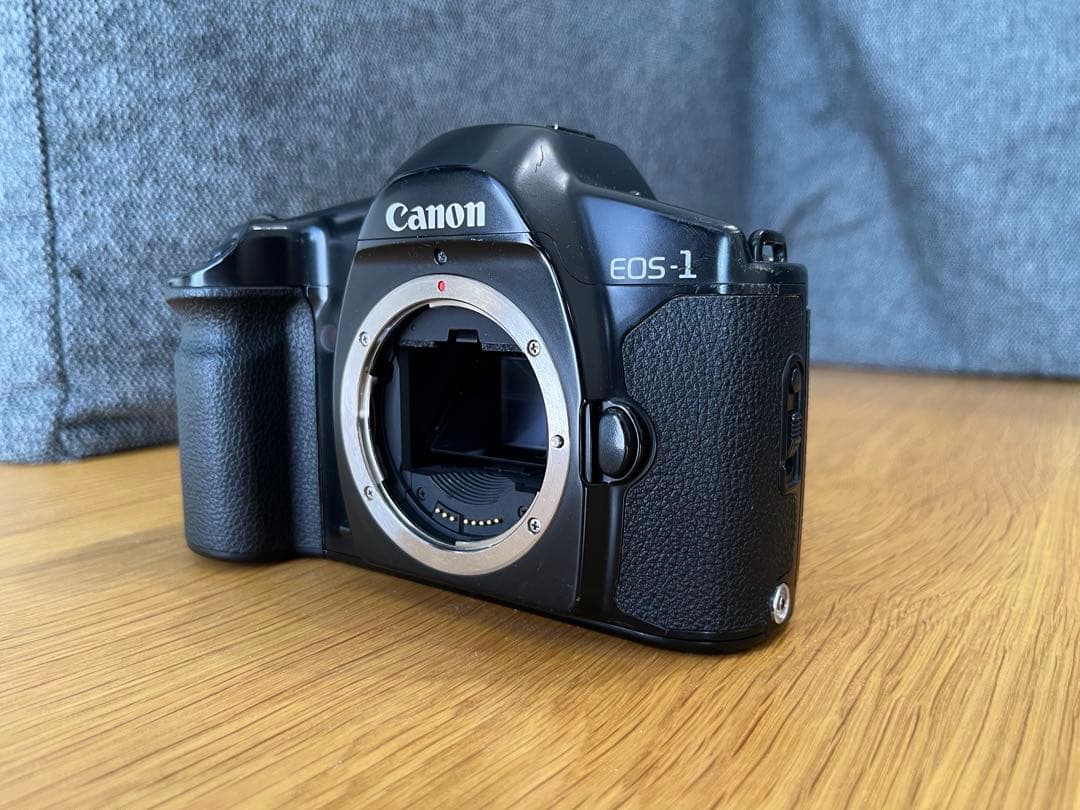 Canon EOS-1 一眼レフカメラ