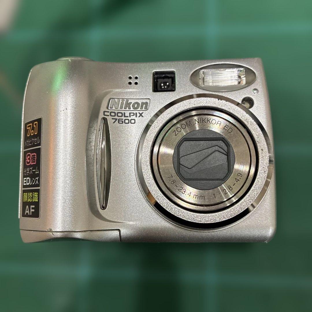 デジカメ　カメラ　LUMIX COOLPIX 2個セット