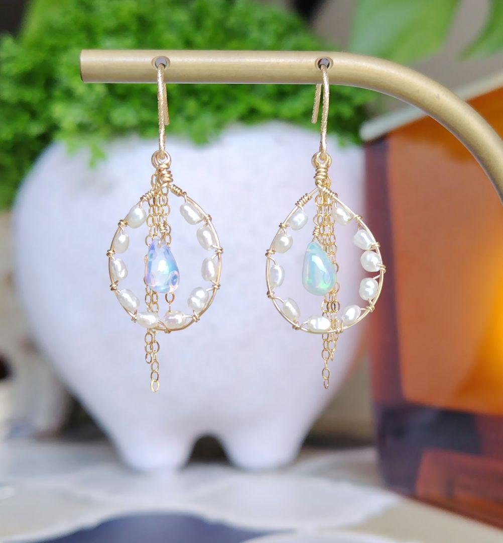 １4Kgf天然石 レースのパールとオパールのキラメキとチェーンの揺らぎピアス