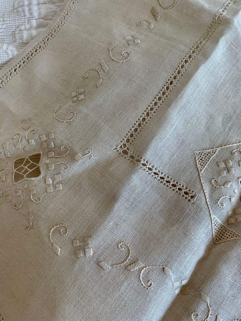 フランスアンティーク手刺繍クロス＆ドイリー＆オランダマーストリヒトコンポティエ
