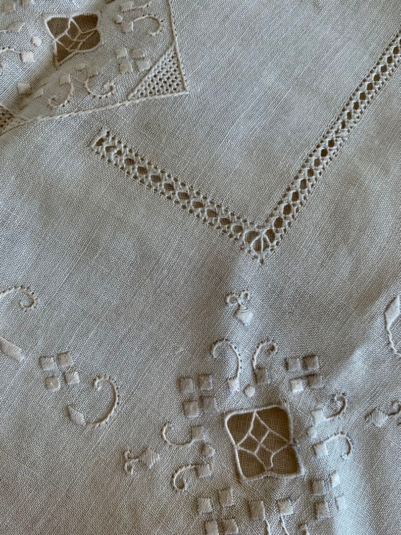 フランスアンティーク手刺繍クロス＆ドイリー＆オランダマーストリヒトコンポティエ