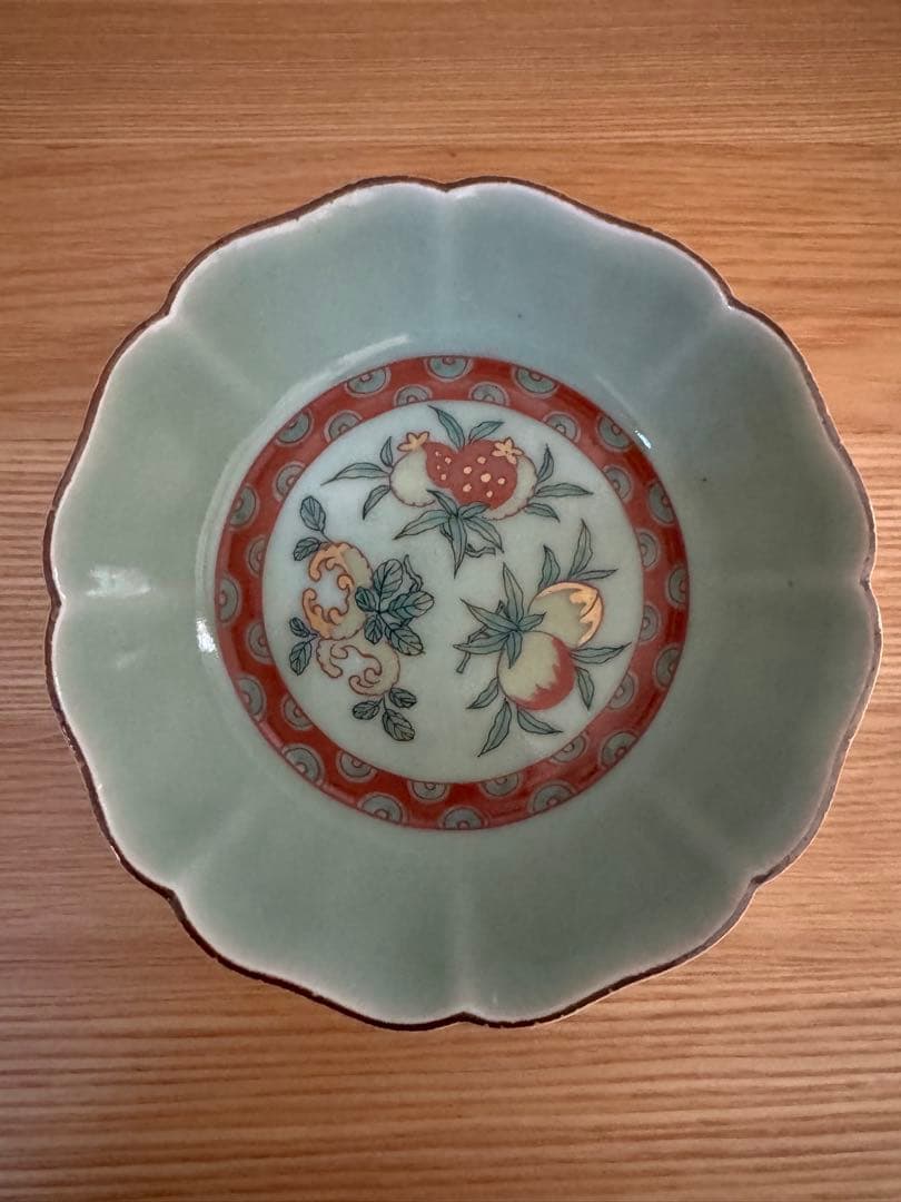A 青磁 色絵 三果文 輪花鉢 紫田コレクション 桃 柘榴 仏手柑