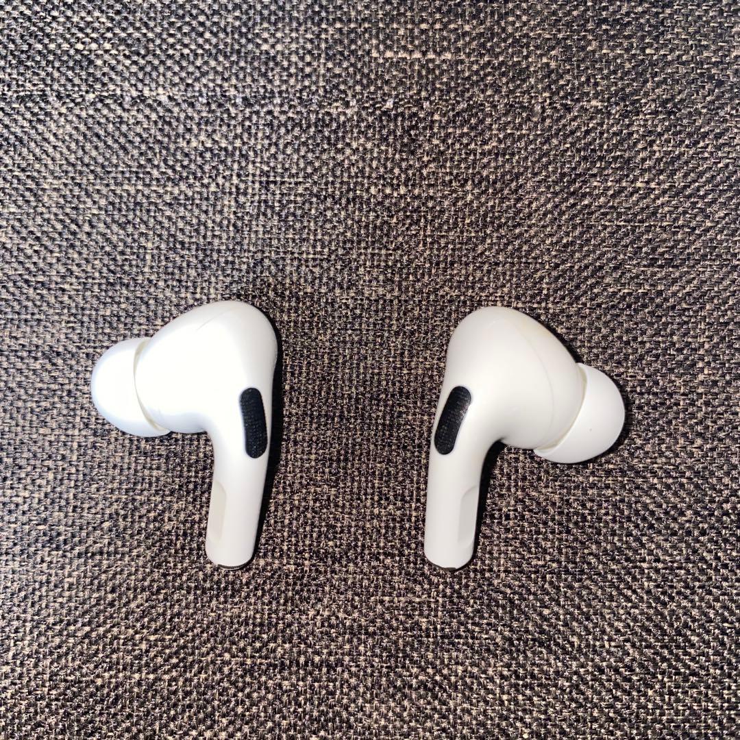 apple airpods pro第一世代　イヤホン