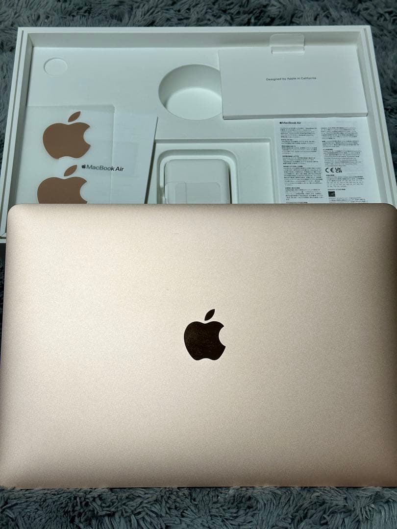 M1 / MacBook Air / 2020 / 美品 / 充放電回数8回