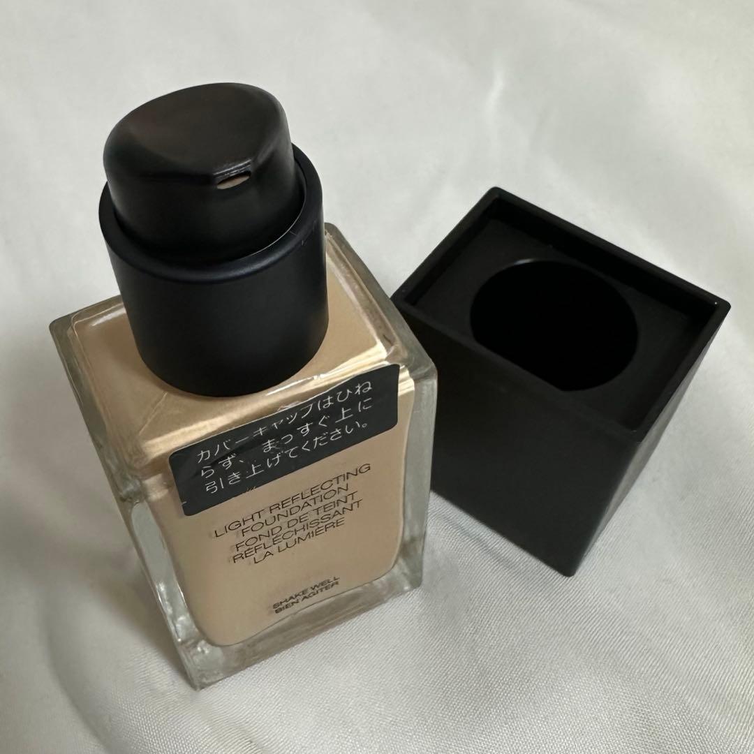 NARS ライトリフレクティングファンデーション 02174 DEAUVILLE