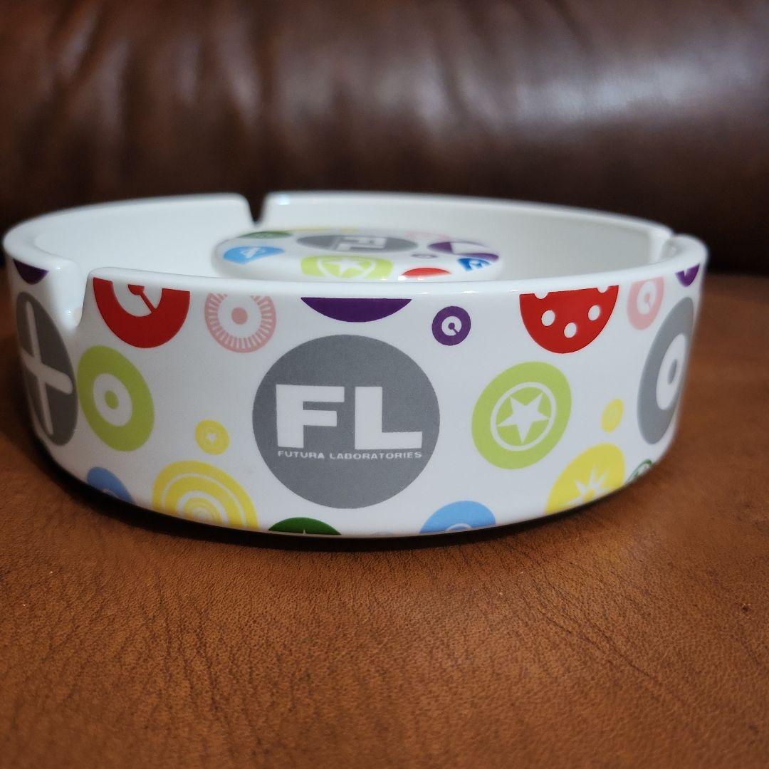 FUTURA LABORATORIES 灰皿 陶器製