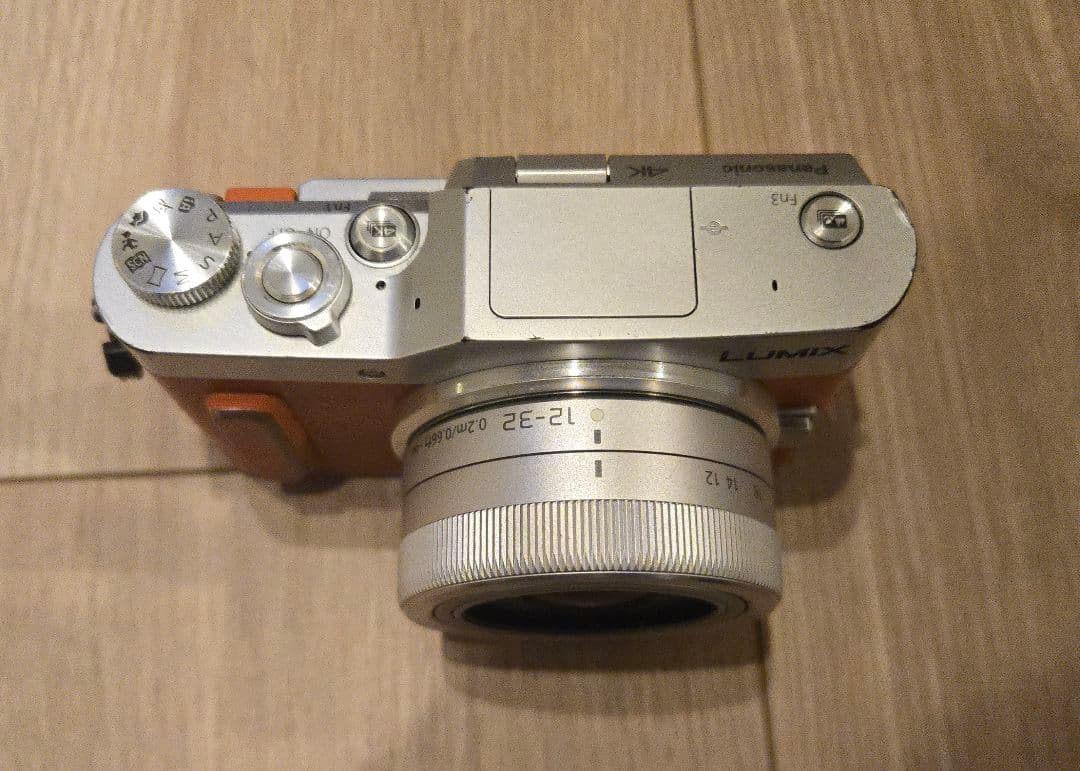 Panasonic LUMIX DC-GF10 + レンズ H-FS12032