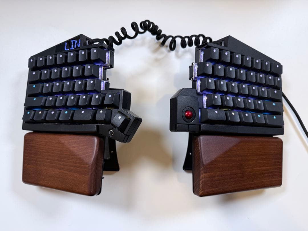 キーボード Ultimate Hacking Keyboard 60 v2