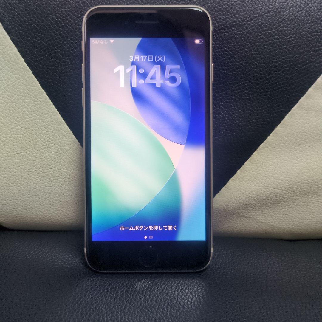 153　iPhone se3 第3世代 64gb 白 SIMフリー　スマホ