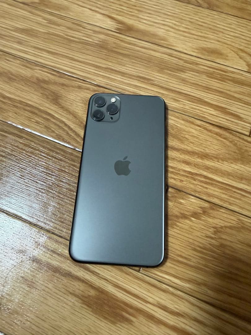 iPhone 11 Pro Max 64GB SIMフリー シルバー
