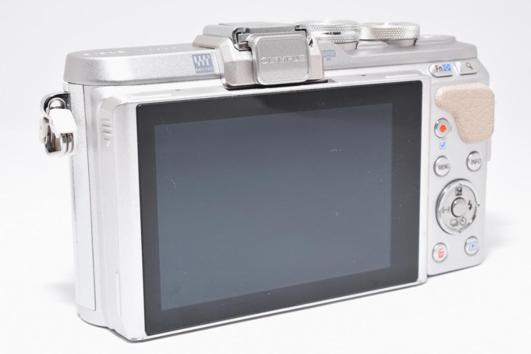 ■ 美品 ■ オリンパス　OLYMPUS PEN E-PL8 レンズセット