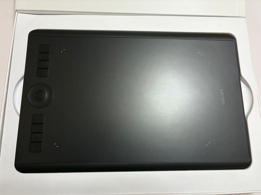 美品！Wacom Intuos Pro (2025年2月購入)PTH-660