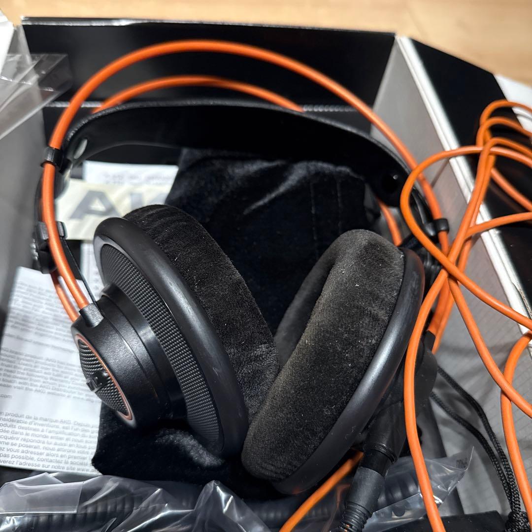 AKG - K712 PRO /開放型 モニターヘッドホン