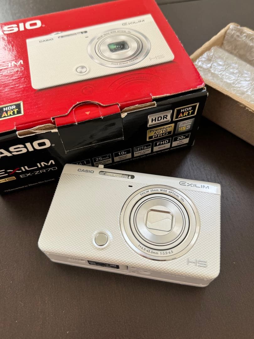 【美品】CASIO EXILIM EX-ZR70 ホワイト