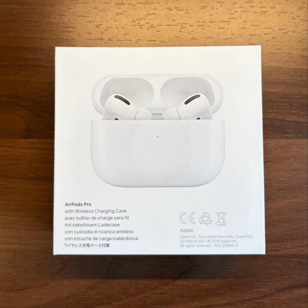 [中古品] Apple純正AirPods Pro 第一世代 保護ケース付き
