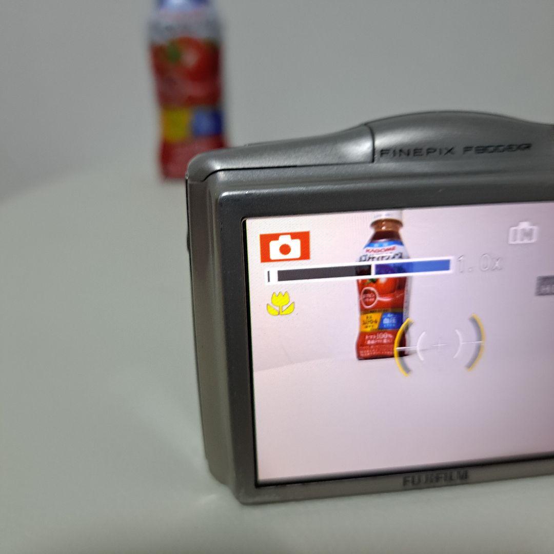 デジタルカメラ FUJIFILM FinePix F800EXR