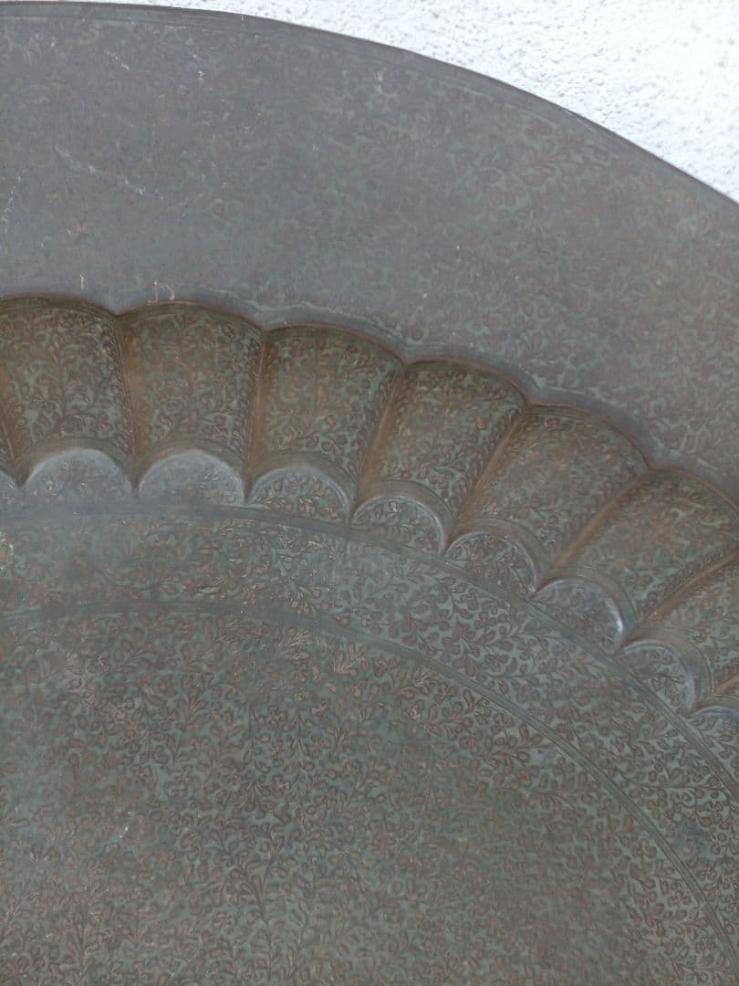 アンティーク大きな金属製プレート　直径約120cm