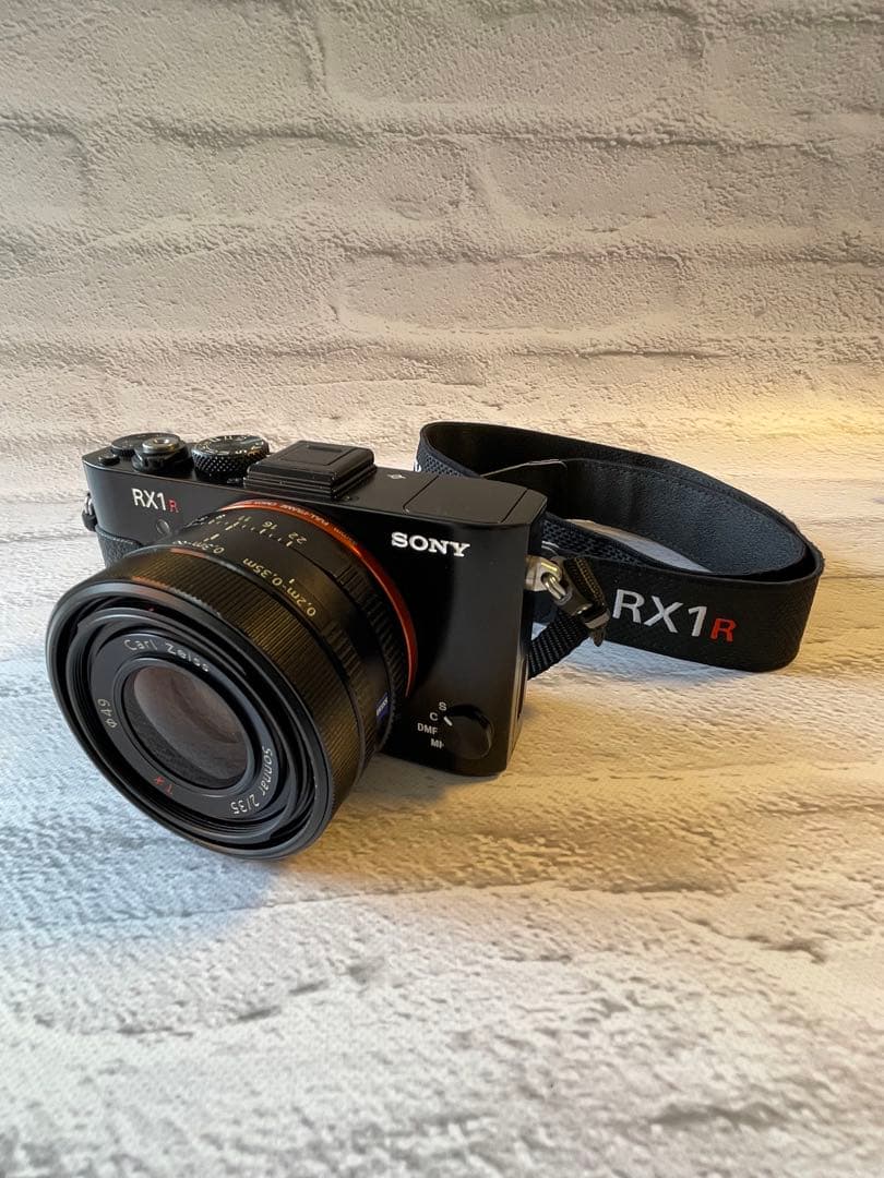 極上品★★★SONY デジタルカメラ RX1RM2 付属品あり　4240万画素