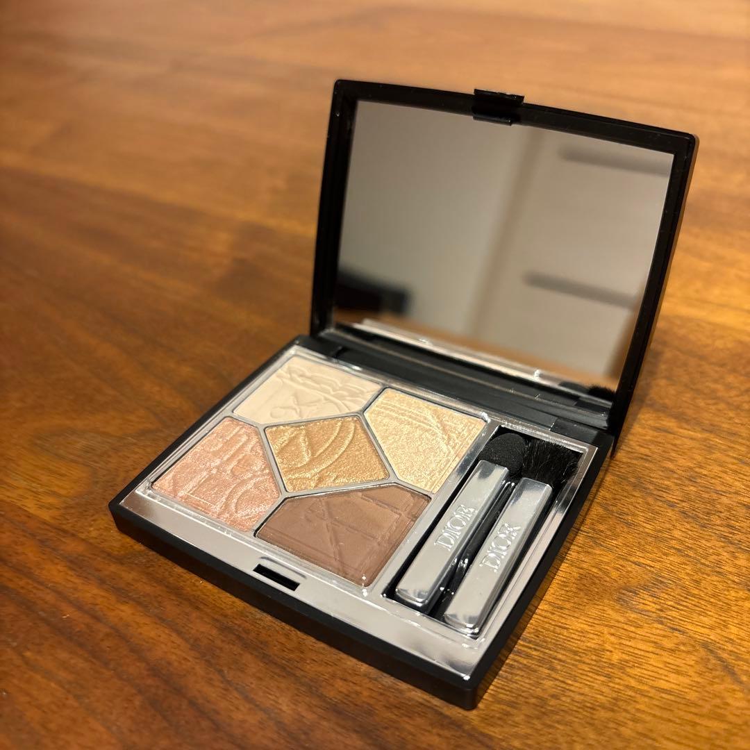 Dior サンク クルール 647 シルクトープ アイシャドウパレット