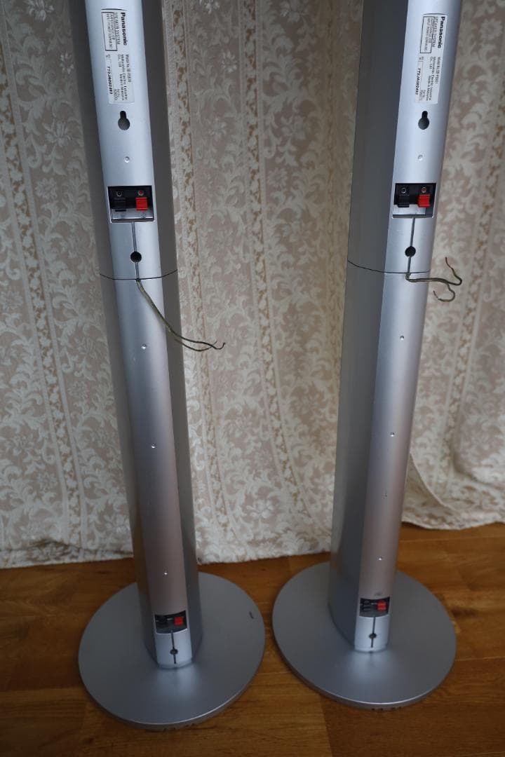 タワースピーカー シルバー スタンド型