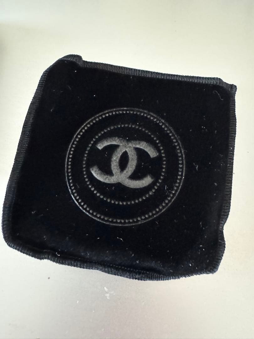 CHANELレキャトルオンブルブトン239ブトンバロック　ほぼ新品、限定色